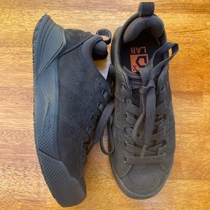 Women’s Deckers X Lab X-Scape Low Shoes (Size - 7 US)
